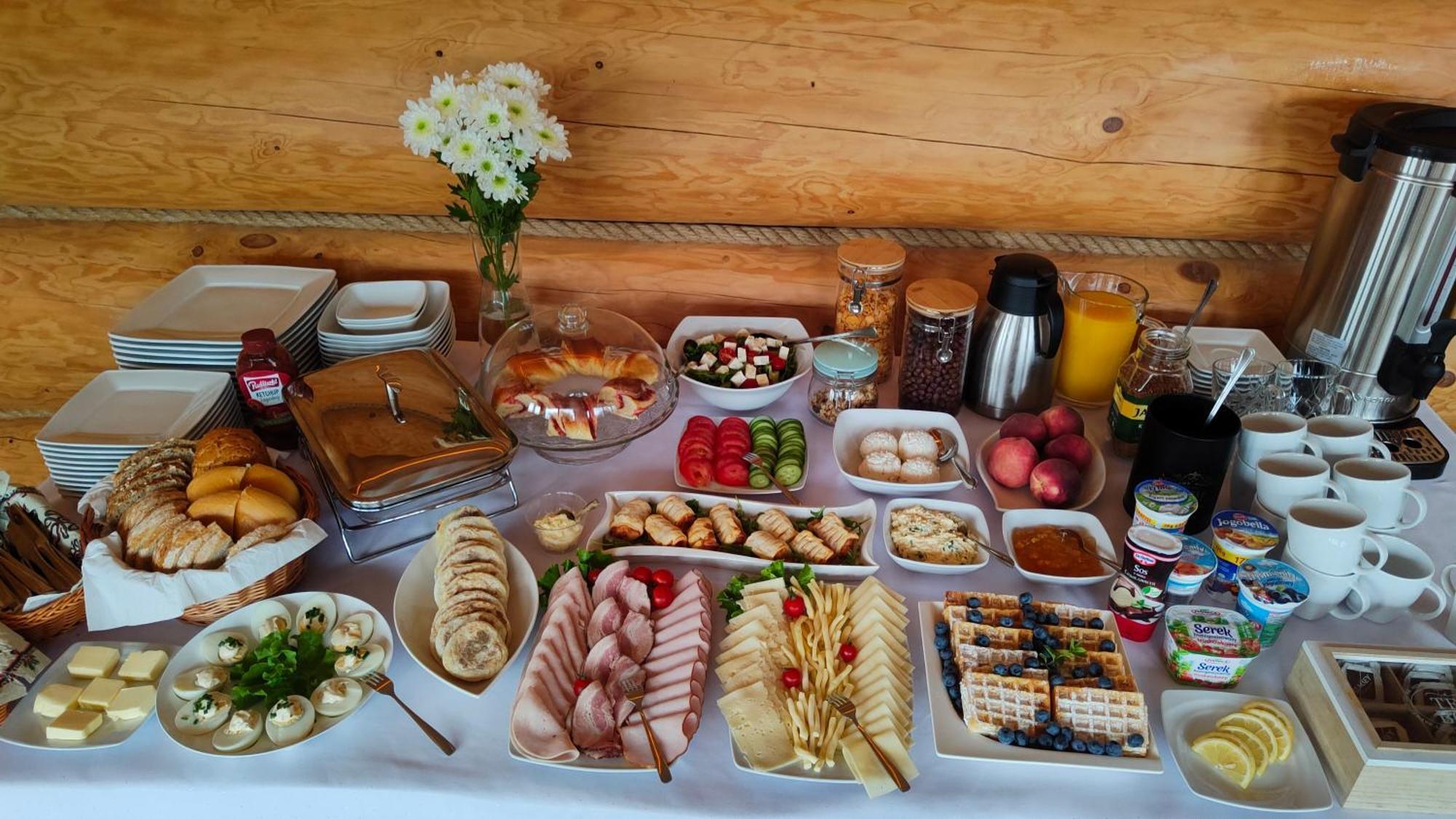Willa Adamowka Skrzypne Buitenkant foto